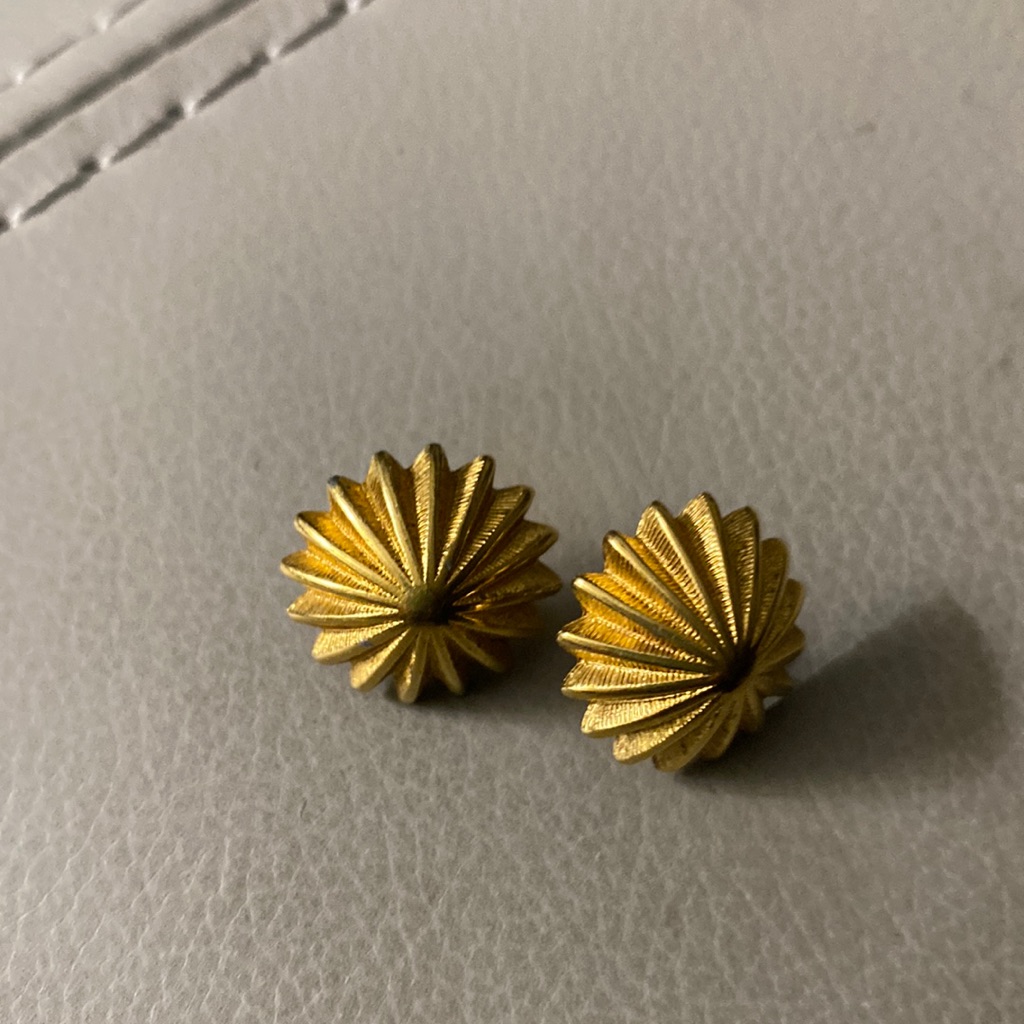 Vintage Gold Monet Earrings 15$